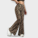 Bootcut nohavice s leopardím vzorom