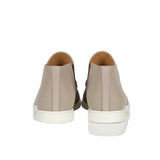 Męskie Zamszowe Mokasyny – Slip-On Chukka Styl, Płaska Pięta – Greige